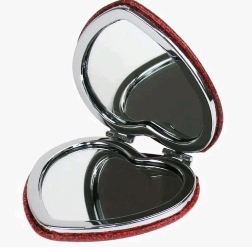 2 COACH New York Compact Mirror Glitter Heart ❤️ and 🦋 Free PINK Makeup NWT - Picture 3 of 5